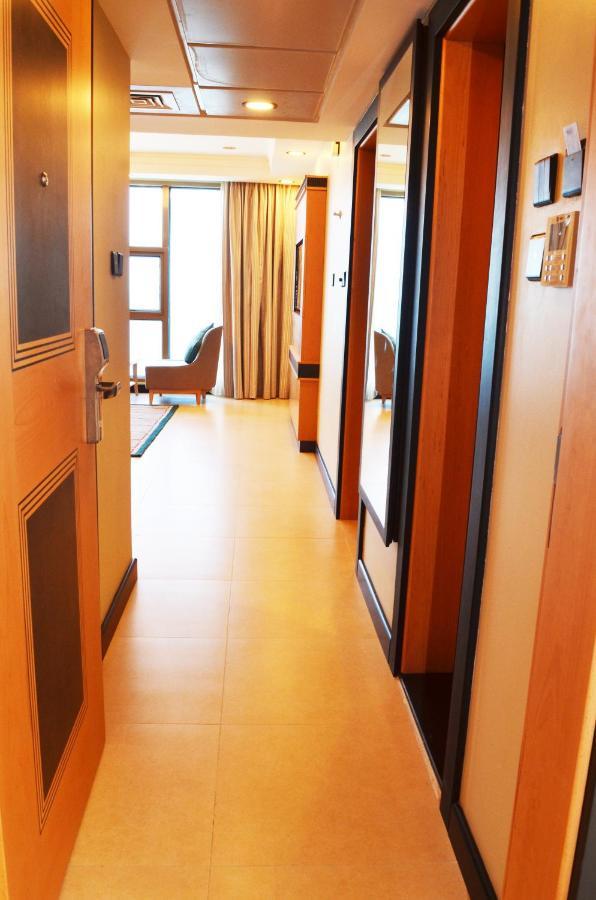 Nooh Tower Al Hidd Exterior foto