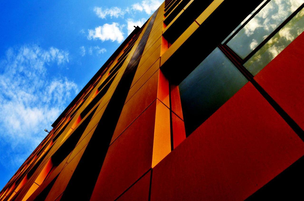 Nooh Tower Al Hidd Exterior foto